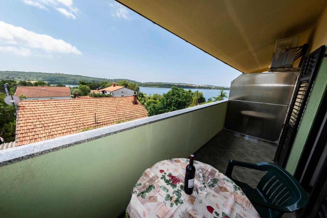 פומר Apartments Krivicic Green מראה חיצוני תמונה